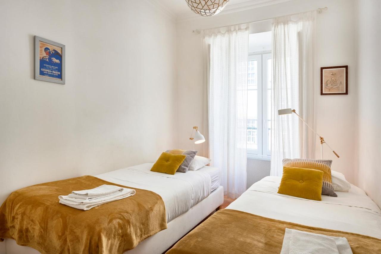 Spacious Bairro Alto Apartment With Courtyard, By Timecooler Lisboa Екстериор снимка
