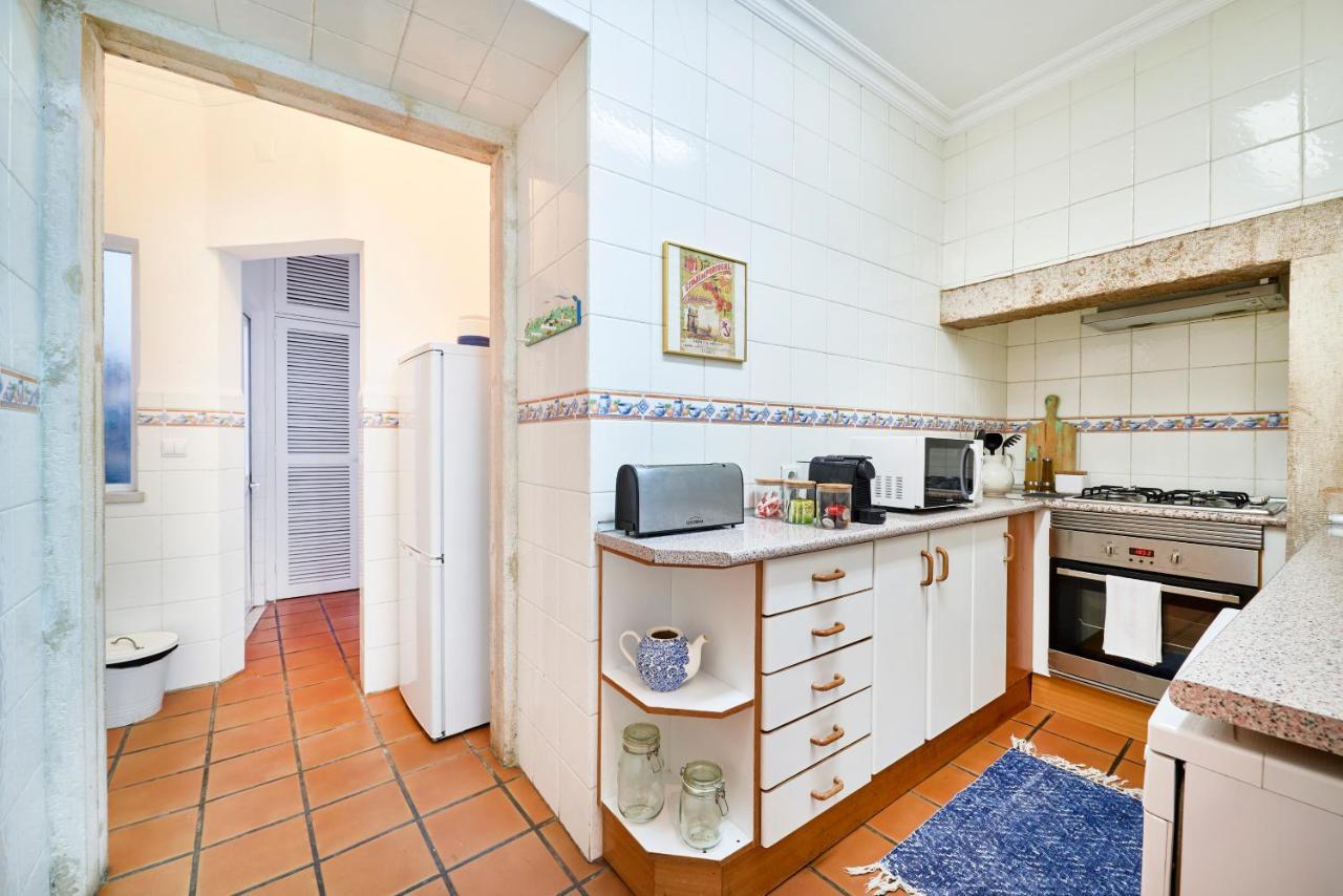 Spacious Bairro Alto Apartment With Courtyard, By Timecooler Lisboa Екстериор снимка