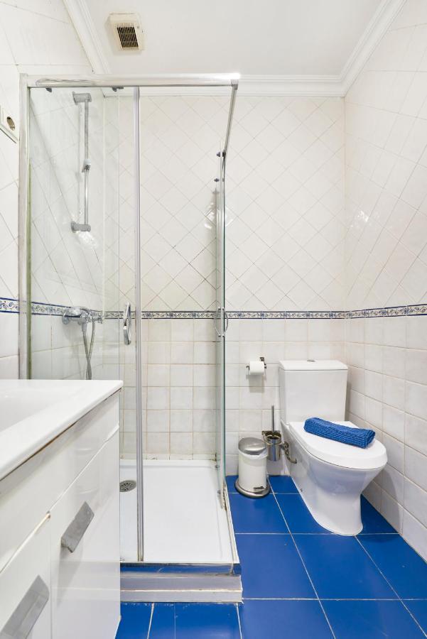 Spacious Bairro Alto Apartment With Courtyard, By Timecooler Lisboa Екстериор снимка