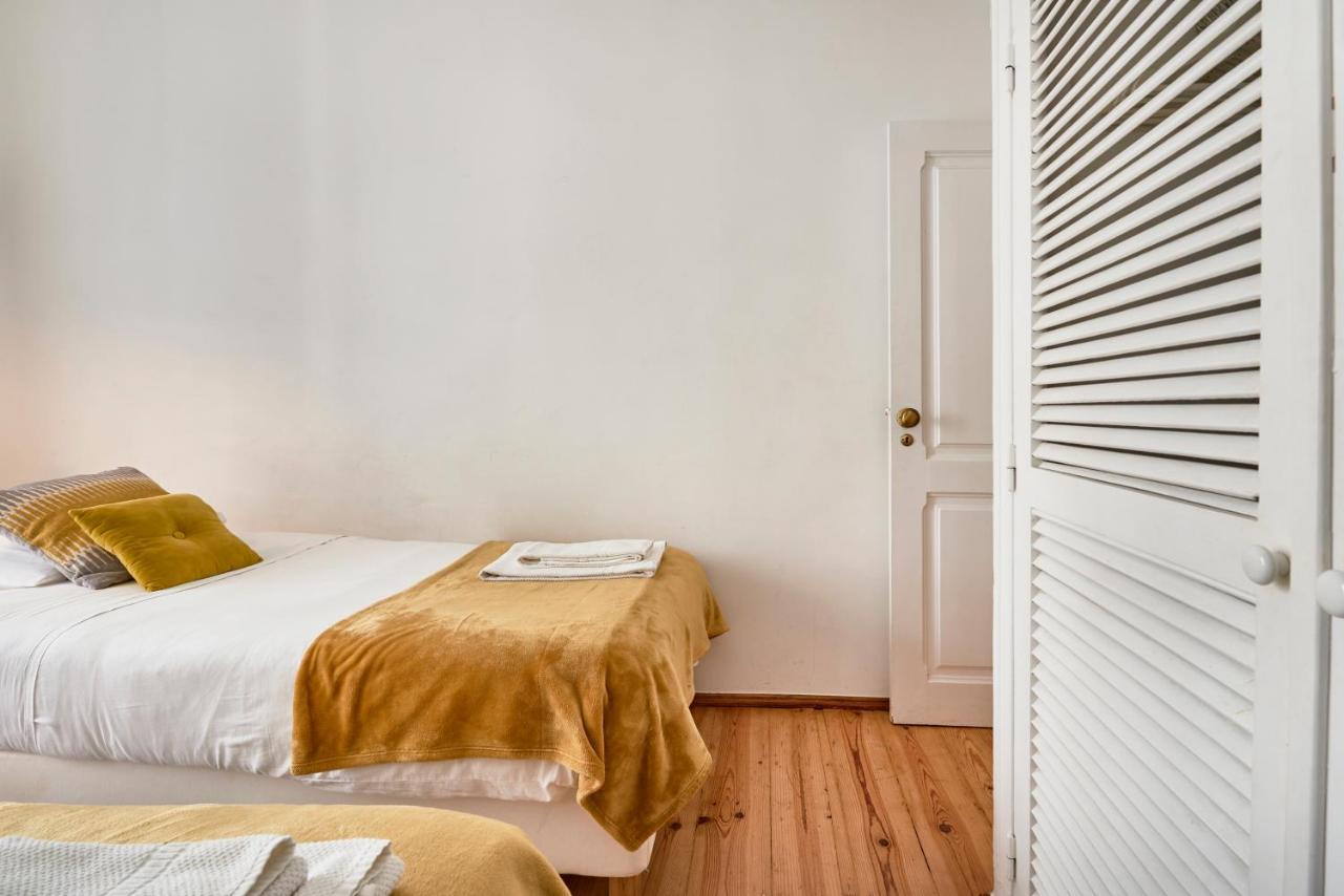 Spacious Bairro Alto Apartment With Courtyard, By Timecooler Lisboa Екстериор снимка