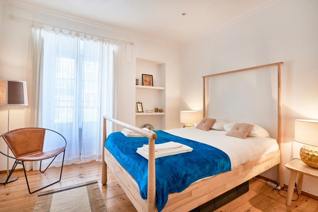 Spacious Bairro Alto Apartment With Courtyard, By Timecooler Lisboa Екстериор снимка