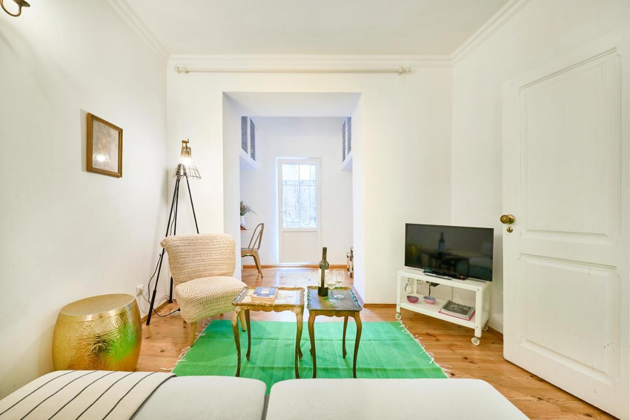 Spacious Bairro Alto Apartment With Courtyard, By Timecooler Lisboa Екстериор снимка